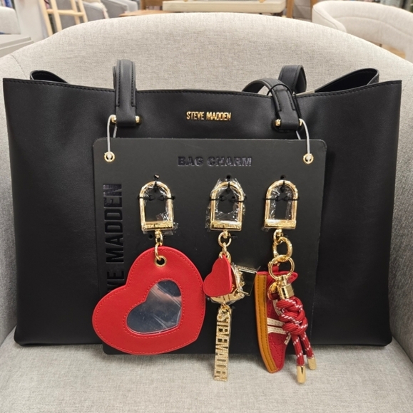 NEW Steve Madden Tote Handbag With Charms - Picture 1 of 7